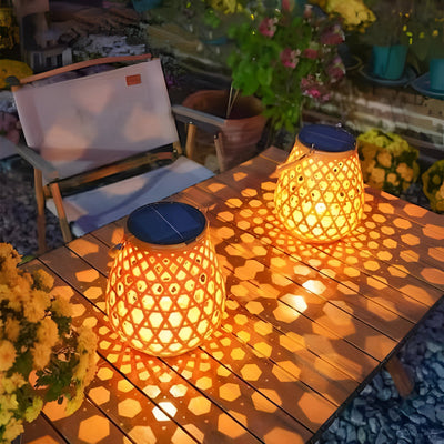 LED Solcellslykta med Flätad Skärm