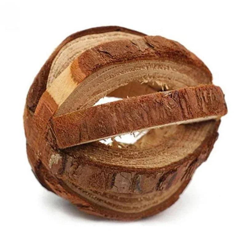 Naturliga tuggleksaker i trä för smådjur