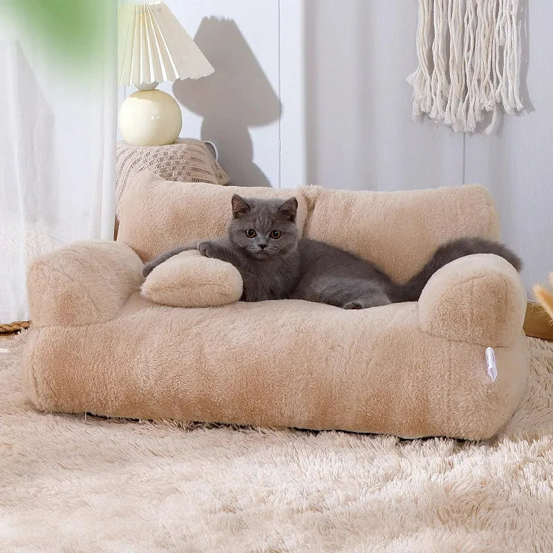 Mjuk kattsoffa i plysch