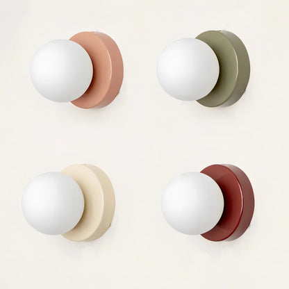Minimalistisk Vägglampa med Glaskupa Skandinavisk