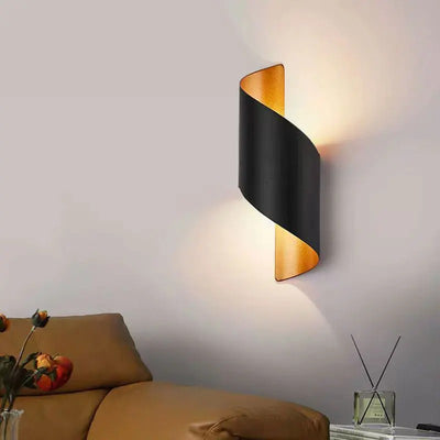 Nordic LED Vägglampa IP65 – Vattentät Utomhus Väggbelysning i Modern Design