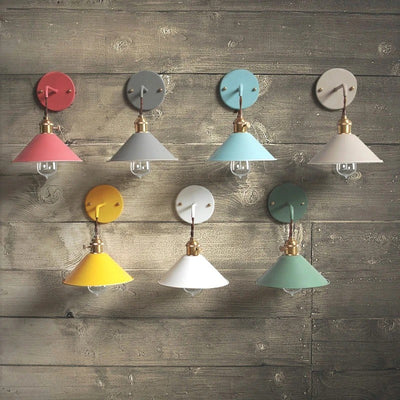 Retro Vägglampa – Färgstark Vintage Väggbelysning i Metall