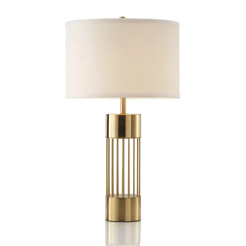 Bordslampa i Mässing & Textilskärm