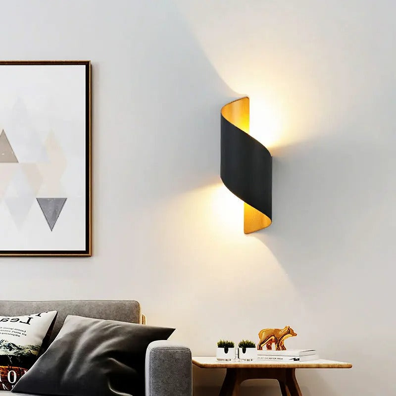 Nordic LED Vägglampa IP65 – Vattentät Utomhus Väggbelysning i Modern Design