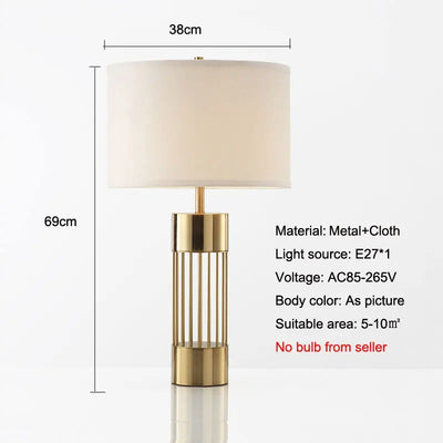 Bordslampa i Mässing & Textilskärm