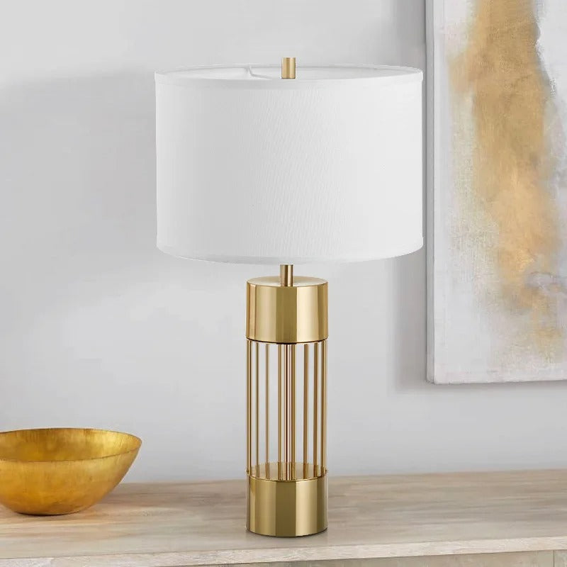 Bordslampa i Mässing & Textilskärm