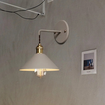 Retro Vägglampa – Färgstark Vintage Väggbelysning i Metall
