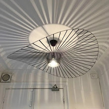 Slokhatt Taklampa – Extra Stor Pendellampa i Unik Design