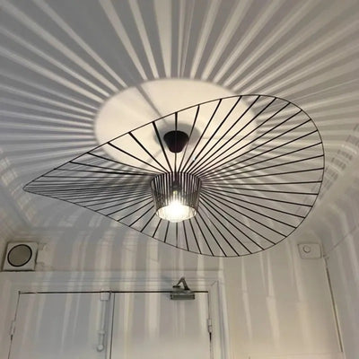 Slokhatt Taklampa – Extra Stor Pendellampa i Unik Design