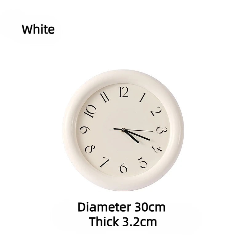 Vintage Tyst Väggklocka Ø30 cm – Klassisk Retrodesign