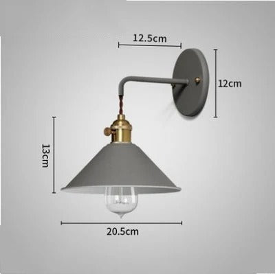 Retro Vägglampa – Färgstark Vintage Väggbelysning i Metall