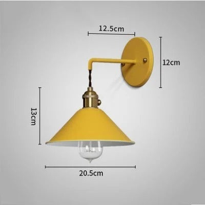 Retro Vägglampa – Färgstark Vintage Väggbelysning i Metall